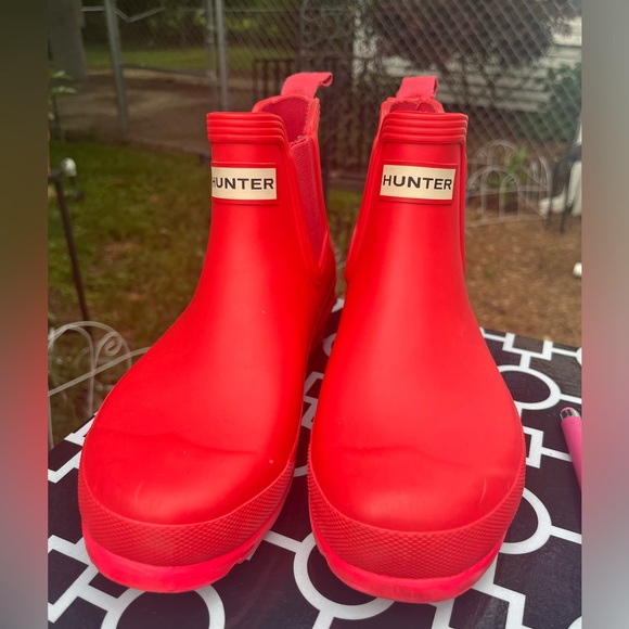 HUNTER Chelsea Rain Boots Hot Pink Sz 7 ladies - Picture 1 of 5